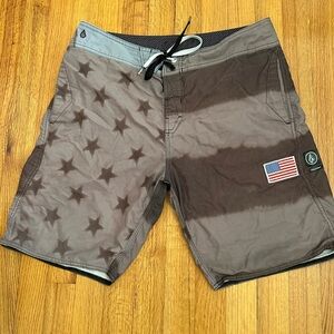 Volcom Mod Tech Board Shorts Swim Suit Mens  US Flag(z)